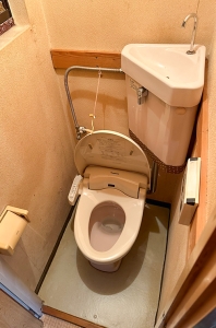 大東市　Ｍ邸　トイレ内装・取替リフォーム　ビフォー